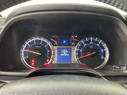 Used 2018 Toyota 4Runner SR5 Premium AWD/4WD image 5