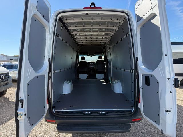 New 2026 Mercedes-Benz Sprinter 2500 image 23