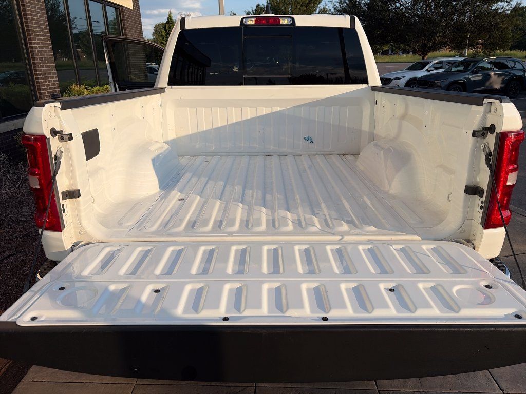 Used 2025 RAM 1500 Laramie AWD/4WD image 32