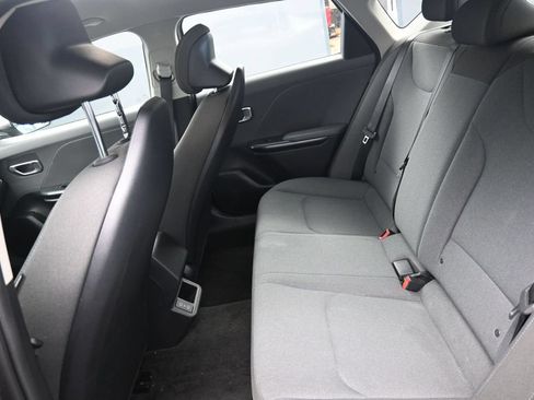 Used 2025 Kia K4 FWD image 20