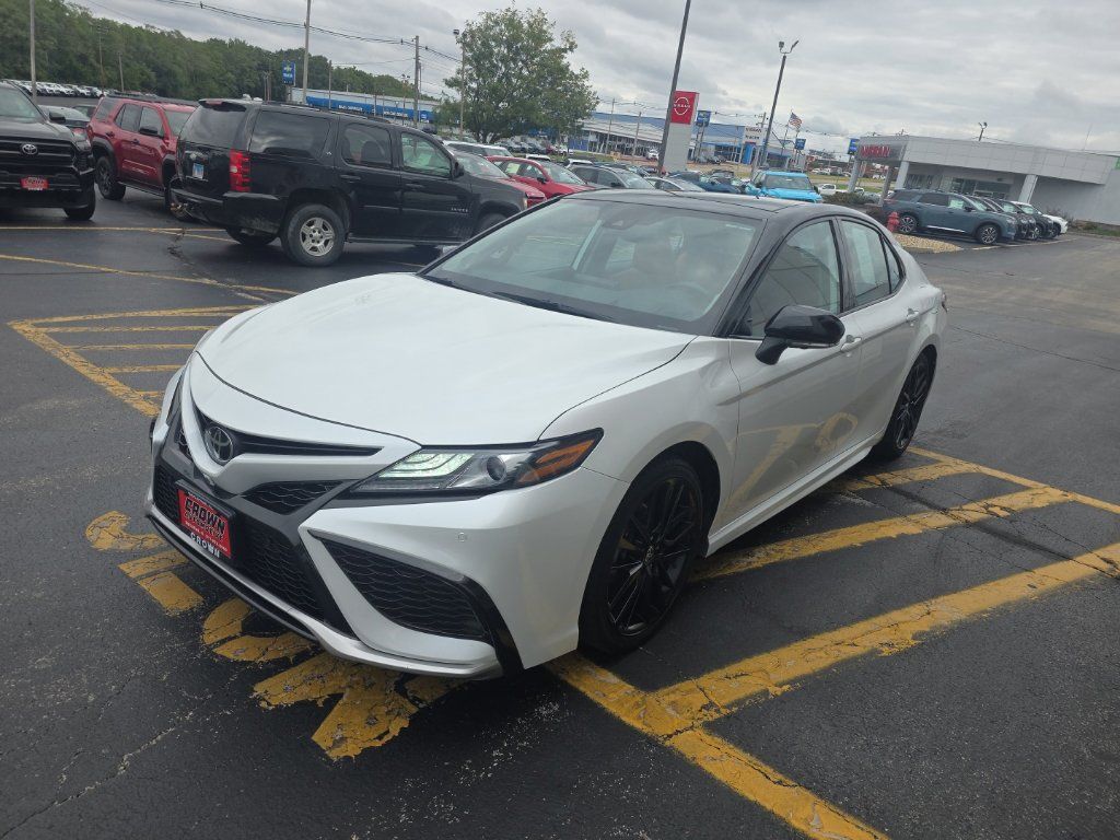 Used 2023 Toyota Camry XSE w/ Navigation Package FWD image 9