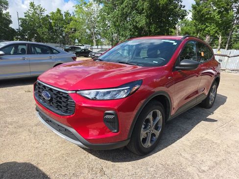 Used 2025 Ford Escape ST-Line AWD/4WD image 1
