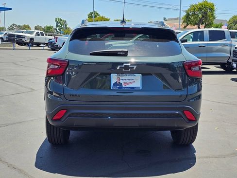 New 2026 Chevrolet Trax LT w/ Driver Confidence Package FWD image 5