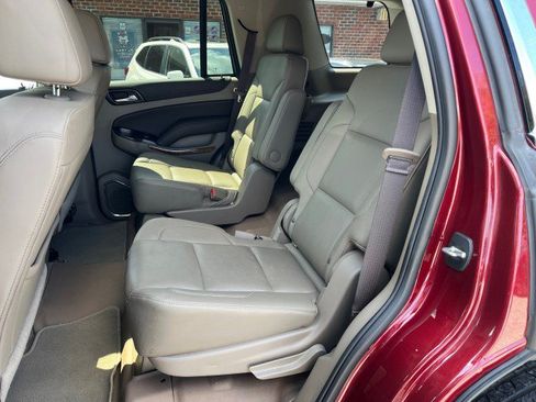 Used 2019 Chevrolet Tahoe Premier RWD image 14