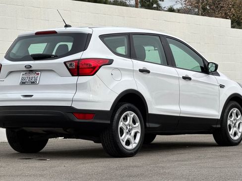 Used 2019 Ford Escape S image 7
