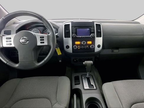 Used 2015 Nissan Frontier SV w/ SV Value Truck Package AWD/4WD image 13