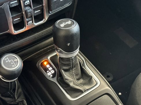 Certified 2024 Jeep Wrangler Sahara image 21