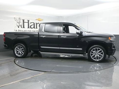 Used 2023 Chevrolet Silverado 1500 High Country w/ High Country Premium Package AWD/4WD image 1