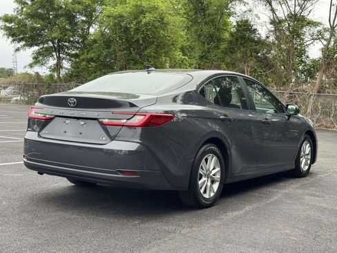 Used 2025 Toyota Camry LE FWD image 21