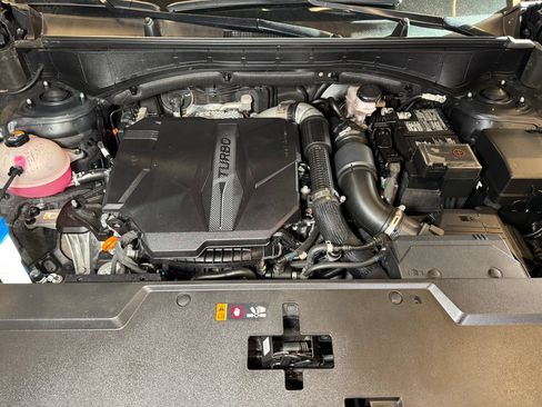 Used 2024 Hyundai Santa Fe Calligraphy AWD/4WD image 25