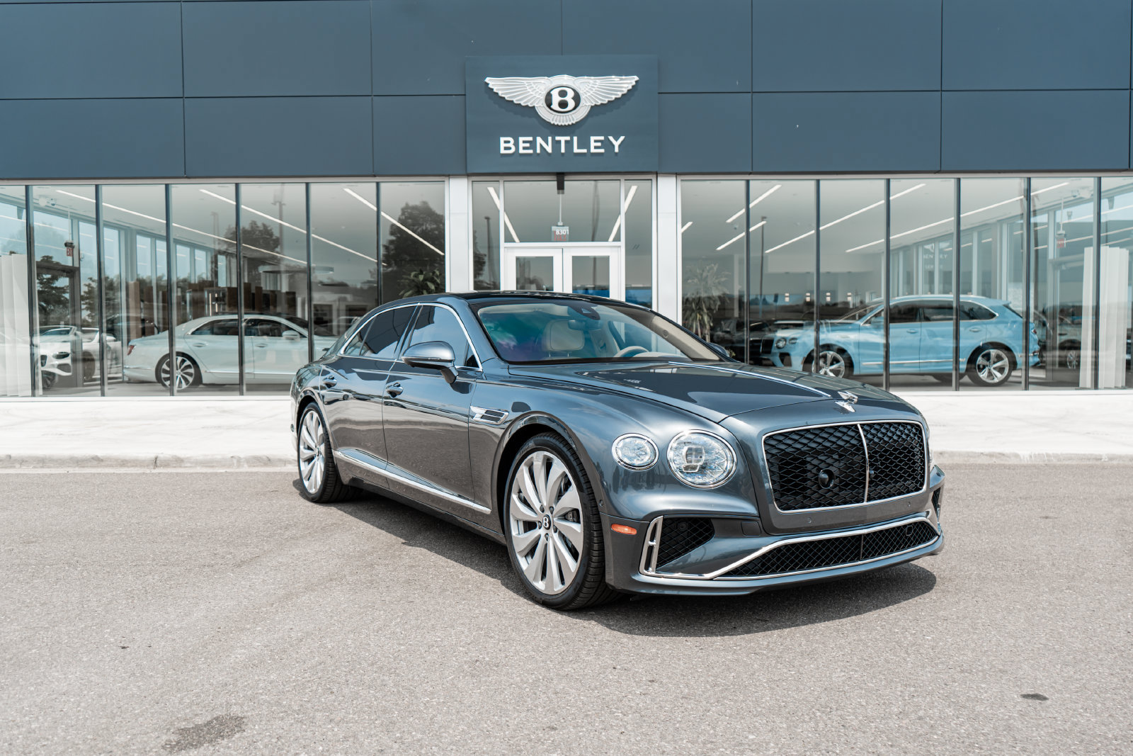 Certified 2026 Bentley Flying Spur V8 AWD/4WD image 17