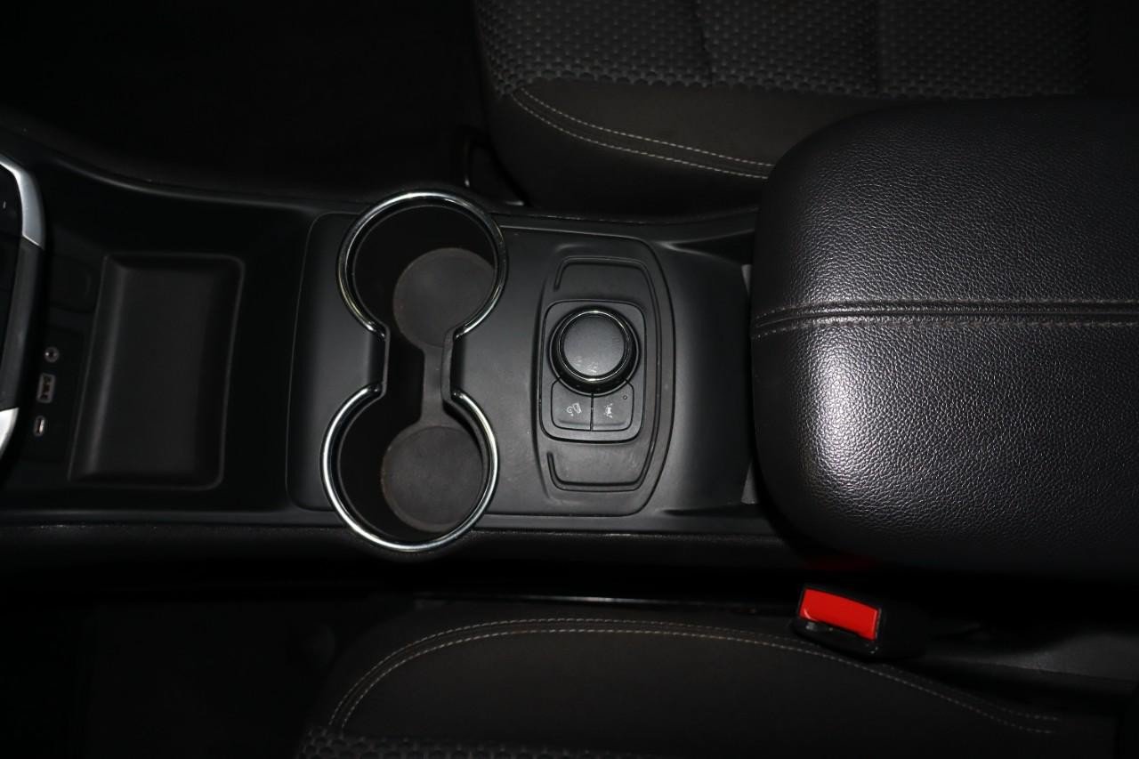 Used 2024 GMC Terrain SLE AWD/4WD image 19
