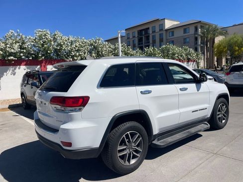 Used 2020 Jeep Grand Cherokee Limited w/ Luxury Group II image 2