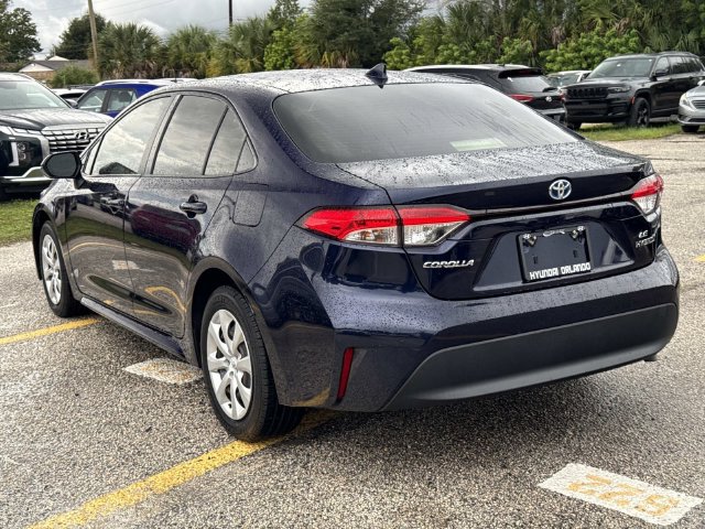 Used 2024 Toyota Corolla LE FWD image 5