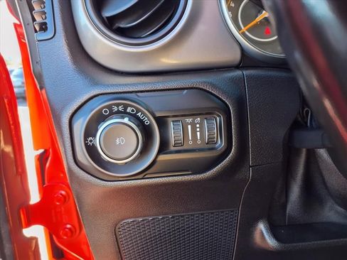 Used 2019 Jeep Wrangler Unlimited Sport S image 13