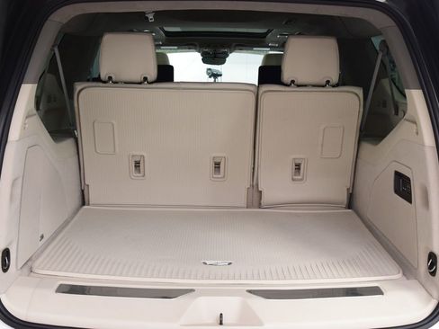 Used 2024 Cadillac Escalade ESV Sport Platinum w/ LPO, ONYX Package AWD/4WD image 24