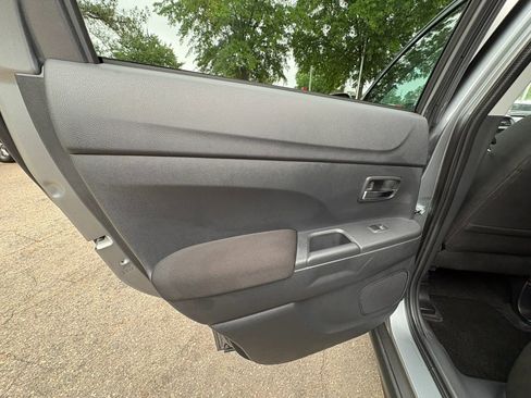 Used 2025 Mitsubishi Outlander Sport ES AWD/4WD image 22