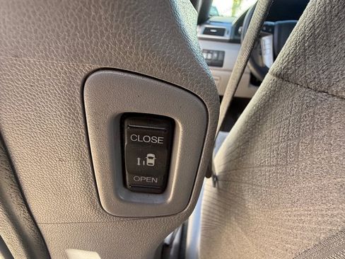 Used 2016 Honda Odyssey SE image 24
