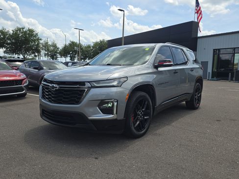 Used 2023 Chevrolet Traverse Premier w/ Redline Edition FWD image 4