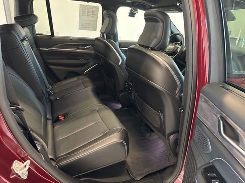 Used 2024 Jeep Grand Cherokee Overland w/ Luxury Tech Group IV AWD/4WD image 42