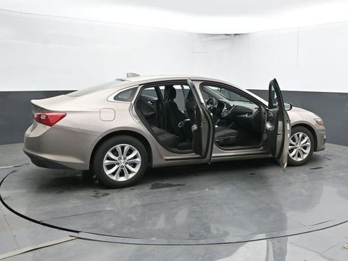 Used 2023 Chevrolet Malibu LT FWD image 32