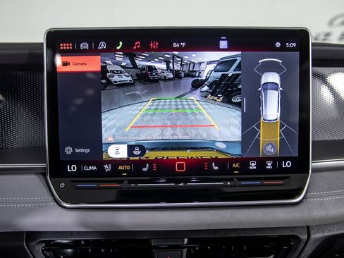 Used 2026 Volkswagen Tiguan SE FWD image 26