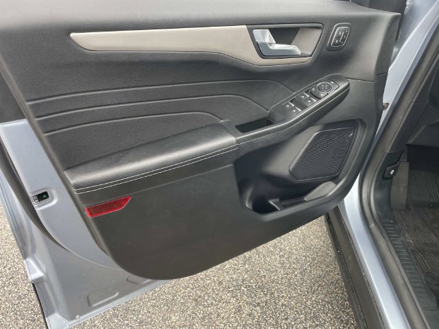Used 2022 Ford Escape SEL w/ Technology Package FWD image 23