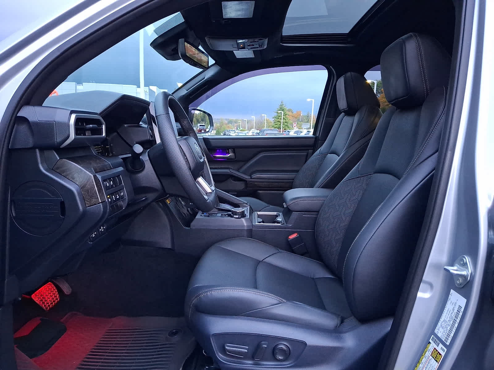 Used 2024 Toyota Tacoma Limited w/ Limited Package (LT) AWD/4WD image 16