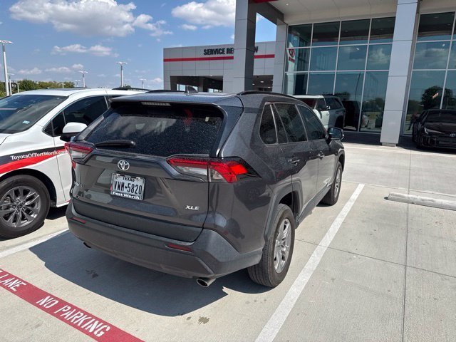 Used 2024 Toyota RAV4 XLE w/ Convenience Package FWD image 8