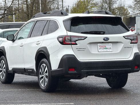 Used 2025 Subaru Outback Premium AWD/4WD image 7