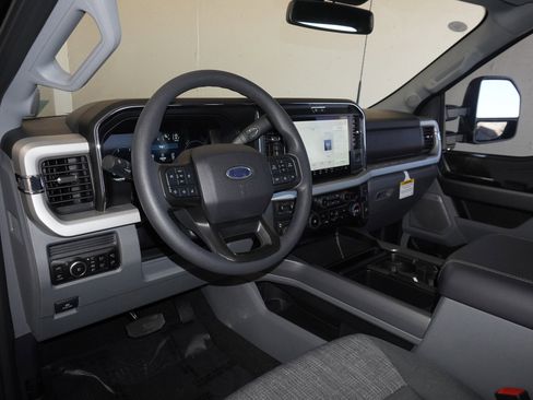 New 2026 Ford F350 XLT w/ XLT Premium Package AWD/4WD image 23