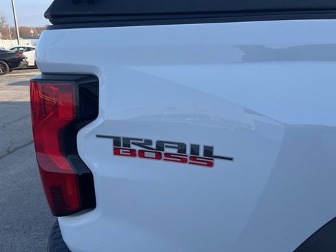 Used 2023 Chevrolet Colorado Trail Boss w/ Advanced Trailering Package image 9