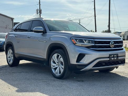 Used 2020 Volkswagen Atlas Cross Sport SE w/ Towing Package AWD/4WD image 9