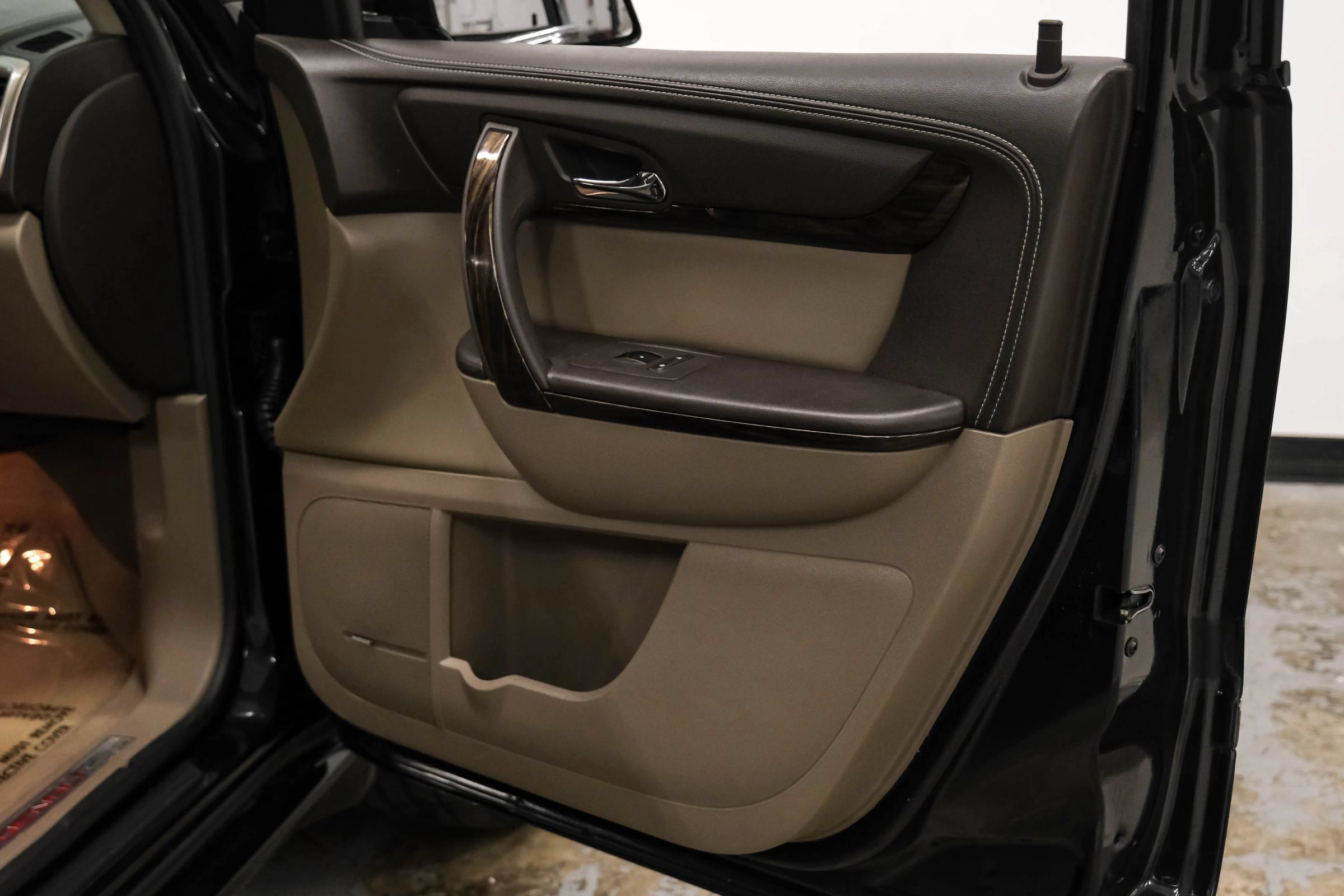 Used 2015 GMC Acadia Denali FWD image 39