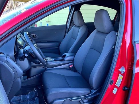Used 2022 Honda HR-V Sport image 9