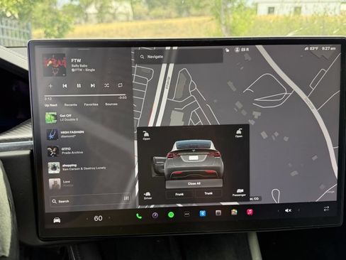 Used 2022 Tesla Model X Plaid AWD/4WD image 4