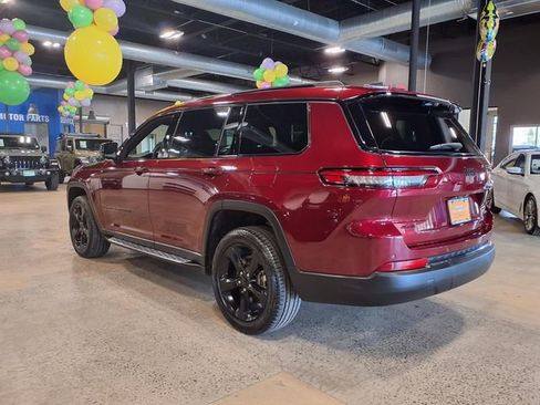 Used 2024 Jeep Grand Cherokee L Limited w/ Luxury Tech Group II AWD/4WD image 7