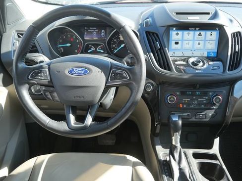 Used 2017 Ford Escape Titanium image 16
