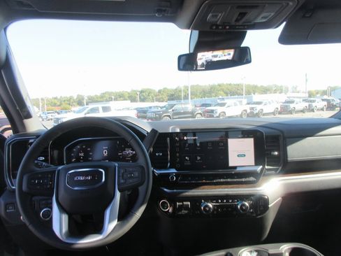 New 2026 GMC Sierra 3500 SLE w/ SLE Value Package image 16