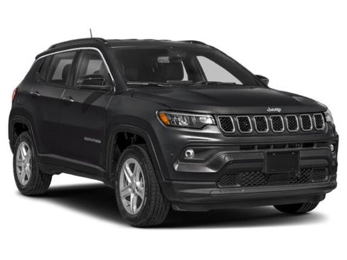 Certified 2026 Jeep Compass Latitude AWD/4WD image 6