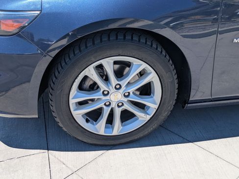 Used 2017 Chevrolet Malibu LT FWD image 13