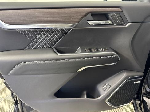 New 2026 GMC Acadia Denali w/ Super Cruise Package image 10