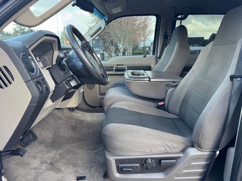 Used 2010 Ford F250 XLT image 7