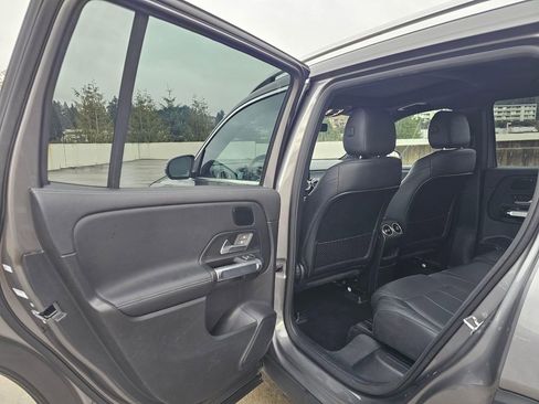 Used 2022 Mercedes-Benz EQB 350 4MATIC image 26