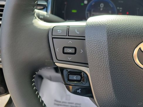 Used 2026 Toyota Camry SE image 30