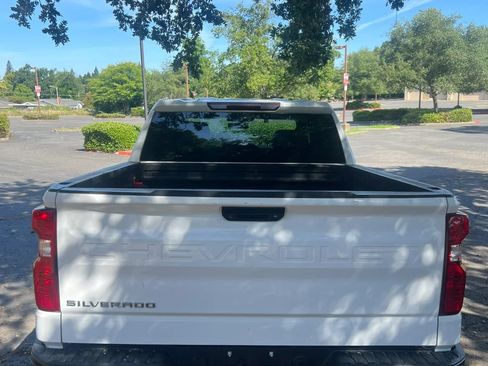 Used 2019 Chevrolet Silverado 1500 W/T w/ Trailering Package AWD/4WD image 6