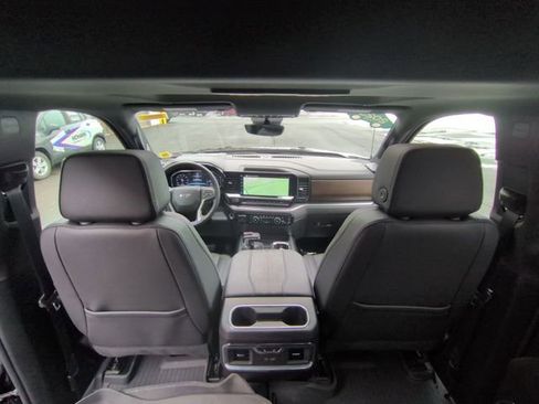 Certified 2025 Chevrolet Silverado 1500 High Country w/ Midnight Edition image 21