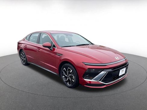 Used 2025 Hyundai Sonata SEL image 1