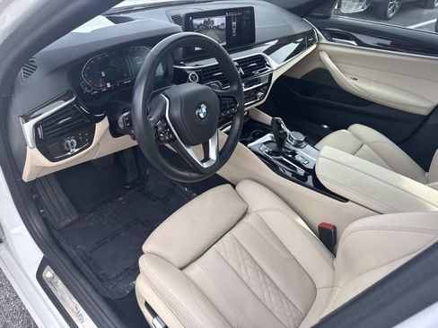 Certified 2023 BMW 540i w/ Premium Package image 32
