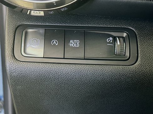 Used 2025 Chevrolet Equinox LT FWD image 17